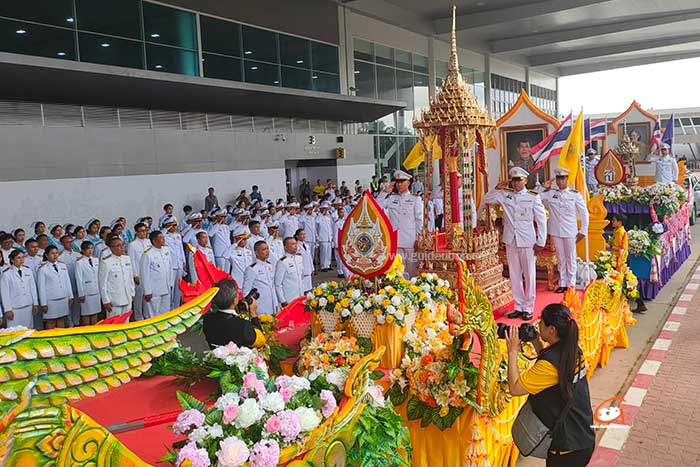 เทียนพระราชทาน-งานแห่เทียนอุบล67-08.jpg