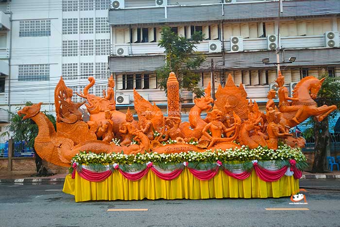 ต้นเทียนอุบล67-วัดปทุมมาลัย.jpg