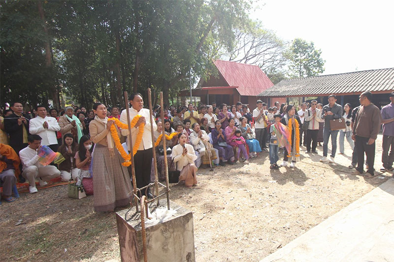 พิธียกช่อฟ้าช่อเอก วัดศรีมงคล ต.ดอนจิก อ.พิบูลฯ อุบลราชธานี