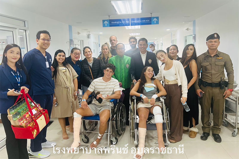 หอการค้าอุบลฯ ช่วยเหลือดูแล สร้างขวัญกำลังใจผู้ประสบอุบัติเหตุหมู่ สปป.ลาว