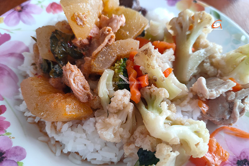 ร้านข้าวแกง ครัวคุณจิ๋ม อร่อย ราคาเป็นมิตร ได้ป้ายหนูณิชย์พาชิม