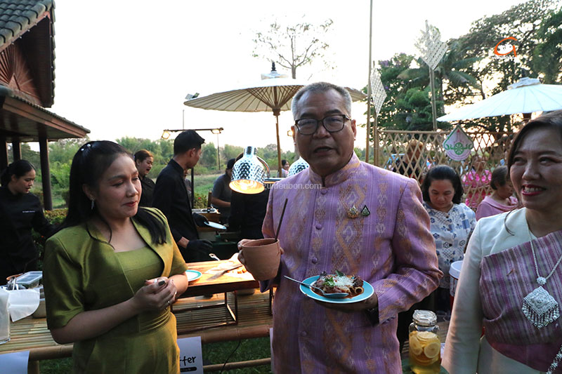 แถลงข่าวงาน “ฮีต ศรีศิลป์ กินแซ่บ มหาสงกรานต์ ถนนดอกไม้และสายน้ำ”