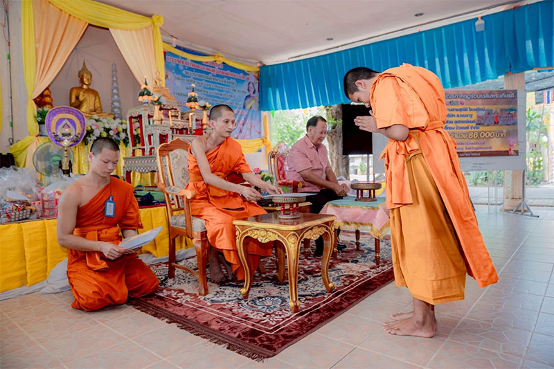 สามเณรภาคฤดูร้อนเขมราฐ สึกแล้วรับทุนการศึกษารายละพัน