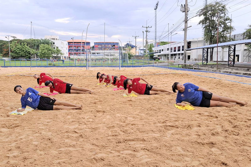 แฮนด์บอลชายหาดหญิงทีมชาติไทย เก็บตัวที่อุบล