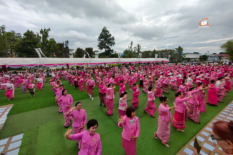 ประชาชนกว่า 1,000 คน ร่วมพิธีบวงสรวงศาลหลักเมืองอุบลราชธานี