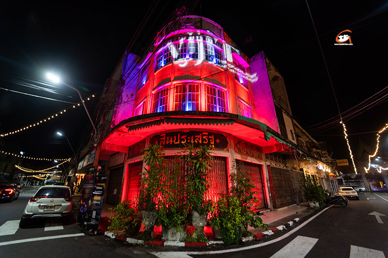 ปรากฏการณ์แสงสีแห่งศรัทธายามค่ำคืน VIJIT GASTRONOLIGHT @อุบลราชธานีศรีศิลป์ 