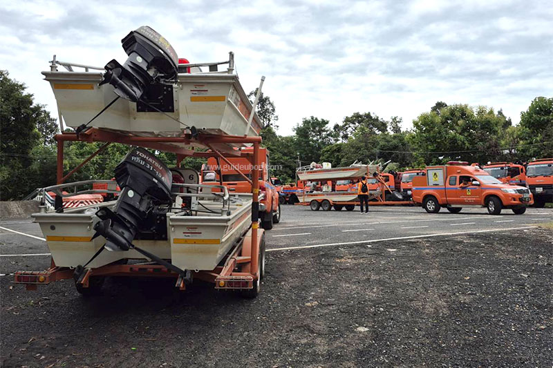 อุบลฯ เตรียมความพร้อมเครื่องจักรกลสาธารณภัย รับมือพายุ 