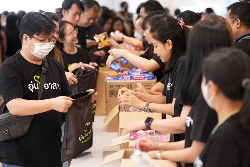 รวมพลังอุ่นใจอาสาส่งถุงยังชีพ–เสริมระบบสื่อสาร พร้อมมาตรการดูแลลูกค้าเต็มรูปแบบ