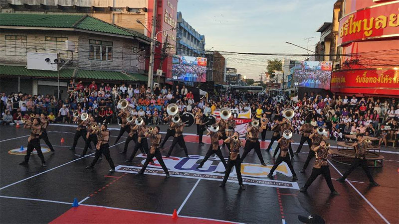 วงโยธวาทิตโรงเรียนพิบูลมังสาหาร คว้าแชมป์ถ้วยพระราชทานฯ 