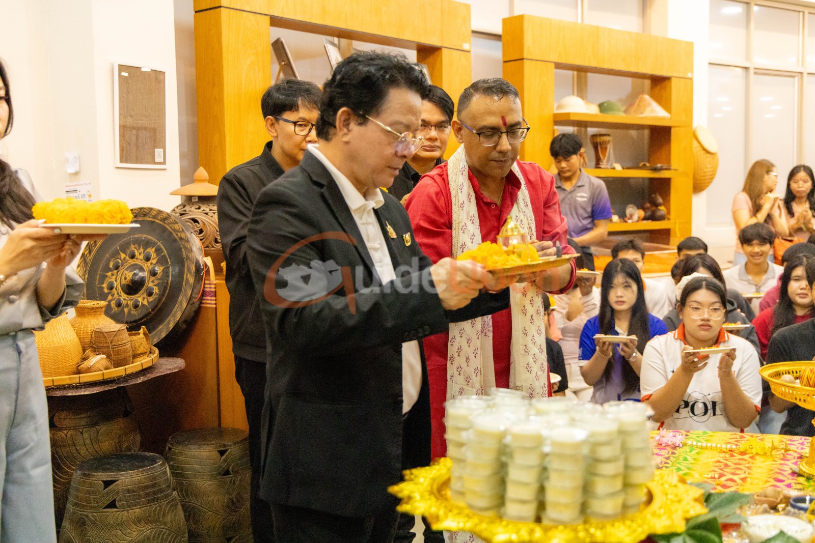 ม.อุบลฯ รับมอบ พระแม่ลักษมี ปัทมาลาเทวี สู่ India Corner