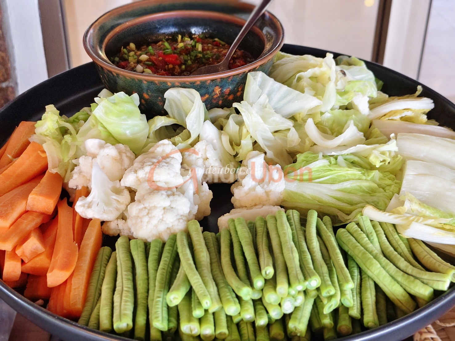 อาหารเช้าที่ทอแสง โขงเจียม เสน่ห์รสท้องถิ่นที่ชวนให้ตื่นมาชิม