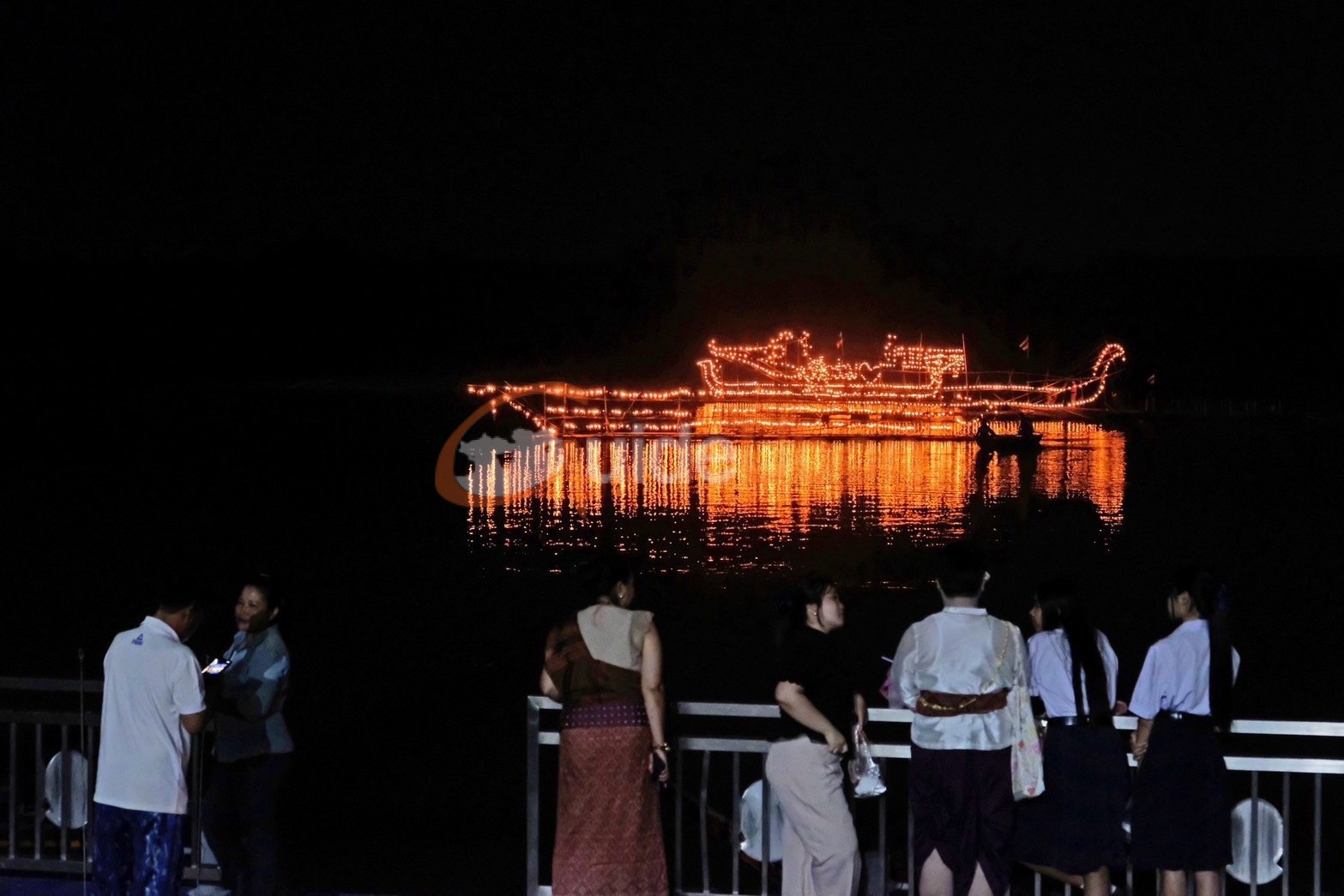 โขงเจียมสืบสานบุญออกพรรษา ชูเสน่ห์วัฒนธรรมริมโขง