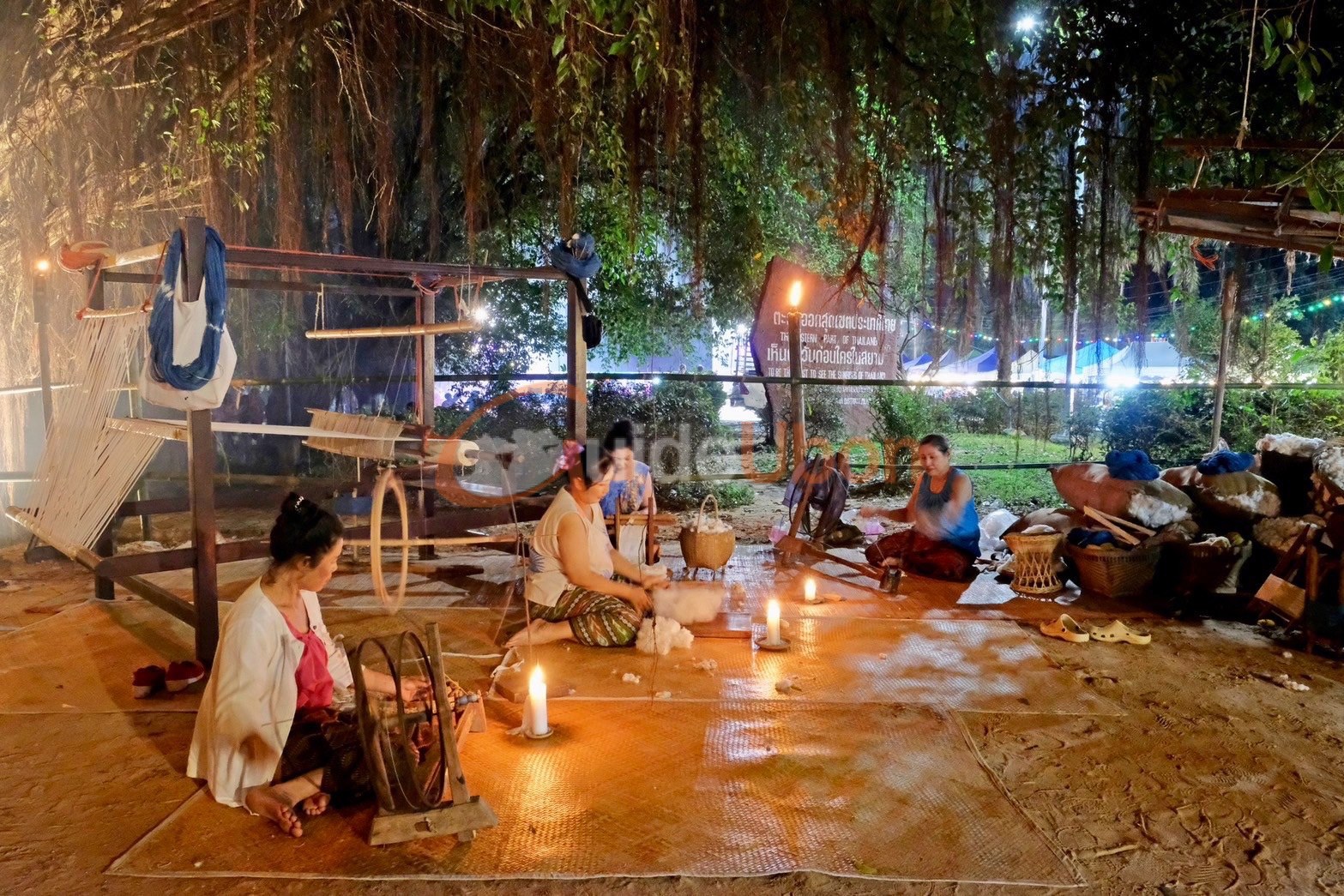 โขงเจียมสืบสานบุญออกพรรษา ชูเสน่ห์วัฒนธรรมริมโขง